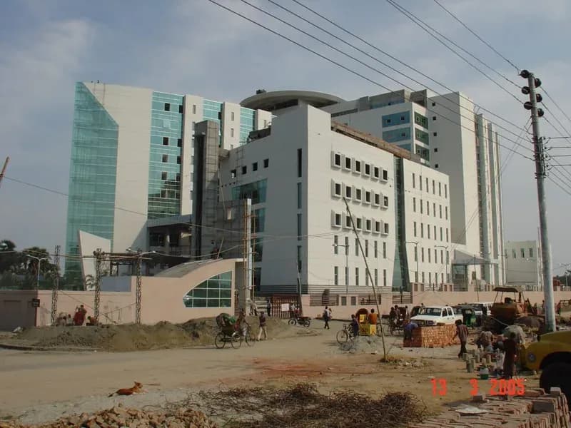 Apollo Hospital, Basundhara - Image 1
