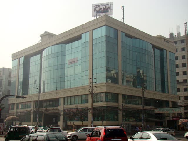 Rapa Plaza, Dhanmondi